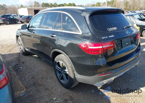 2016 Mercedes-Benz Glc 300 z USA, uszkodzony, nr VIN WDC0G4JB9GF007890